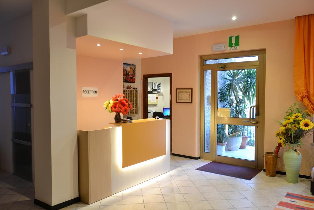 Hotel Geppi Pietra Ligure Luaran gambar