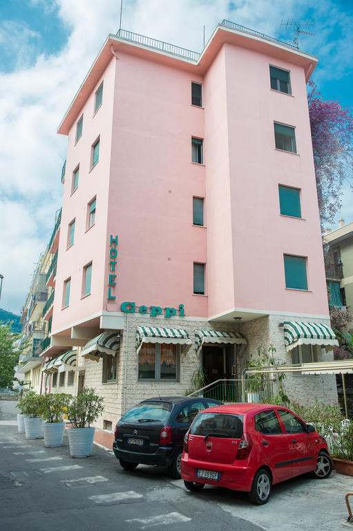 Hotel Geppi Pietra Ligure Luaran gambar