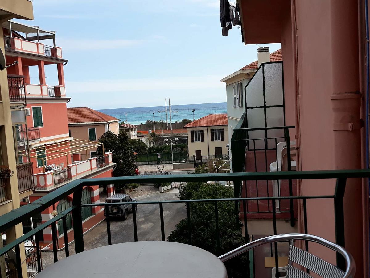 Hotel Geppi Pietra Ligure Luaran gambar