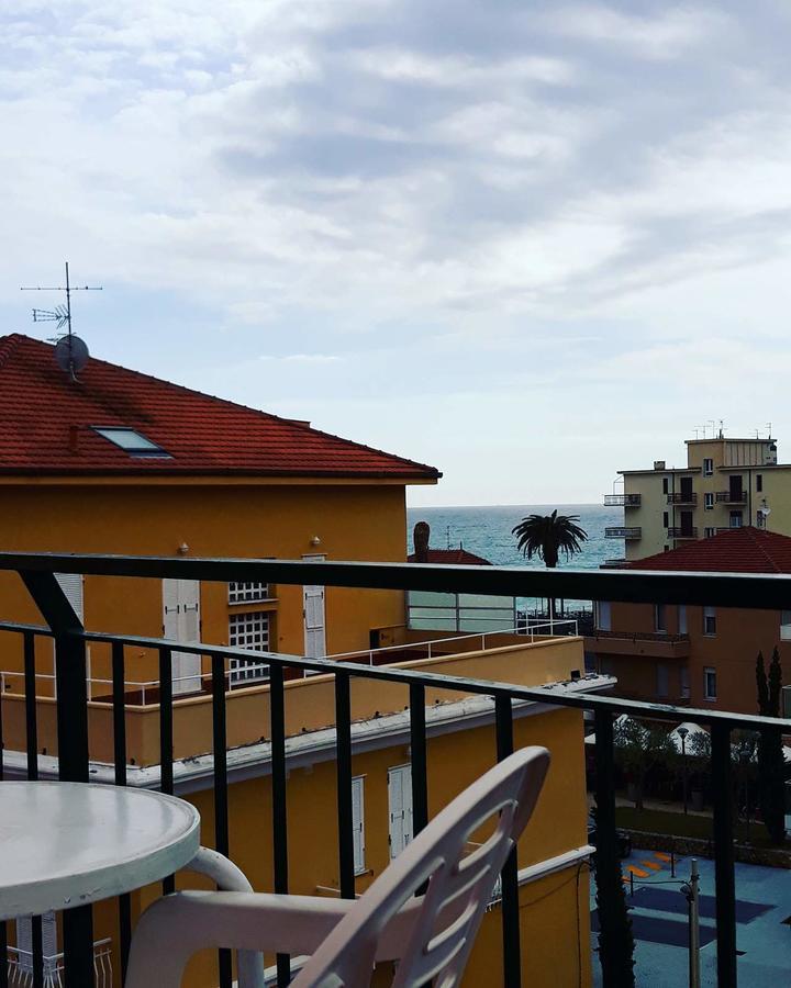 Hotel Geppi Pietra Ligure Luaran gambar