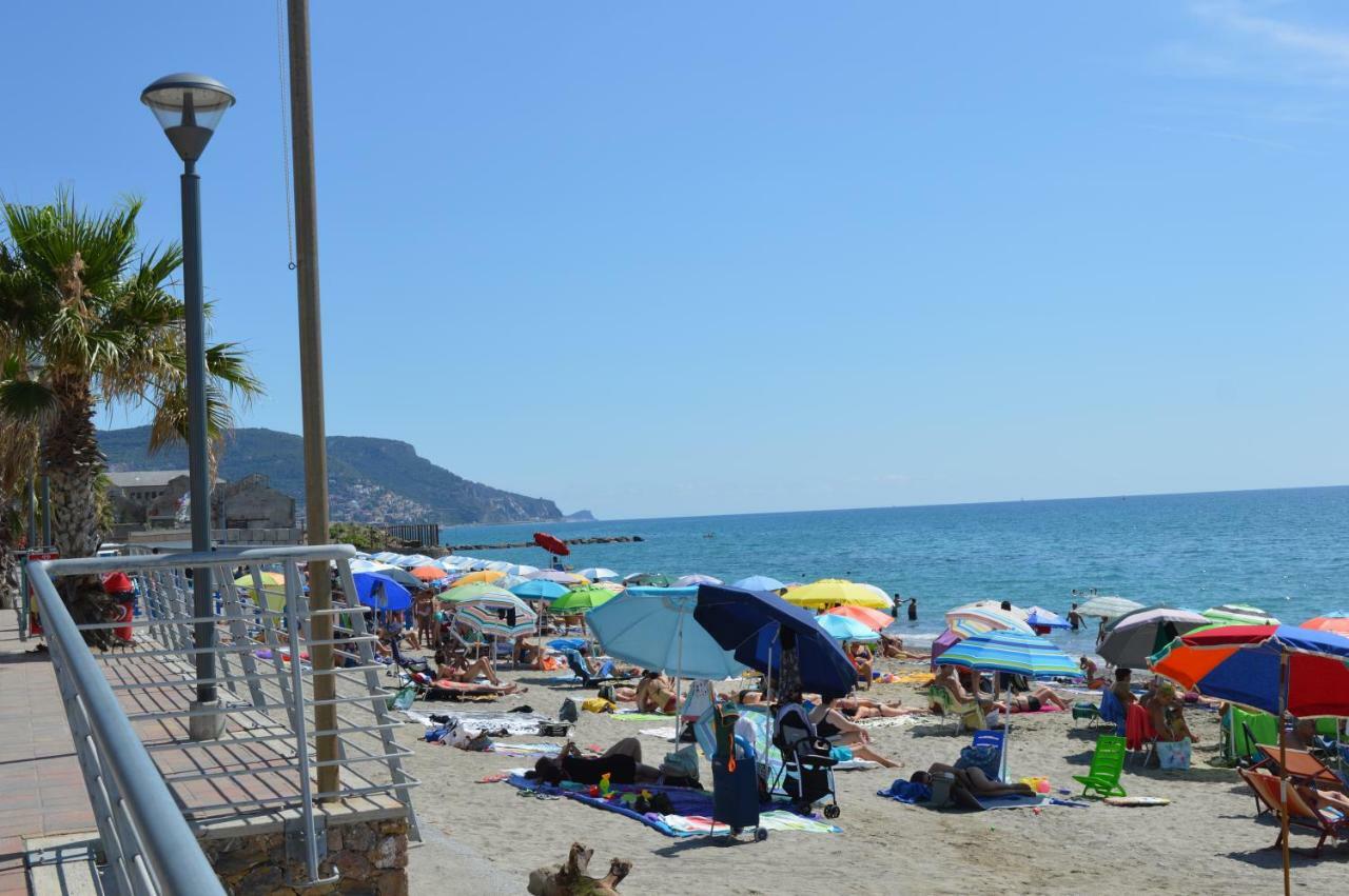 Hotel Geppi Pietra Ligure Luaran gambar