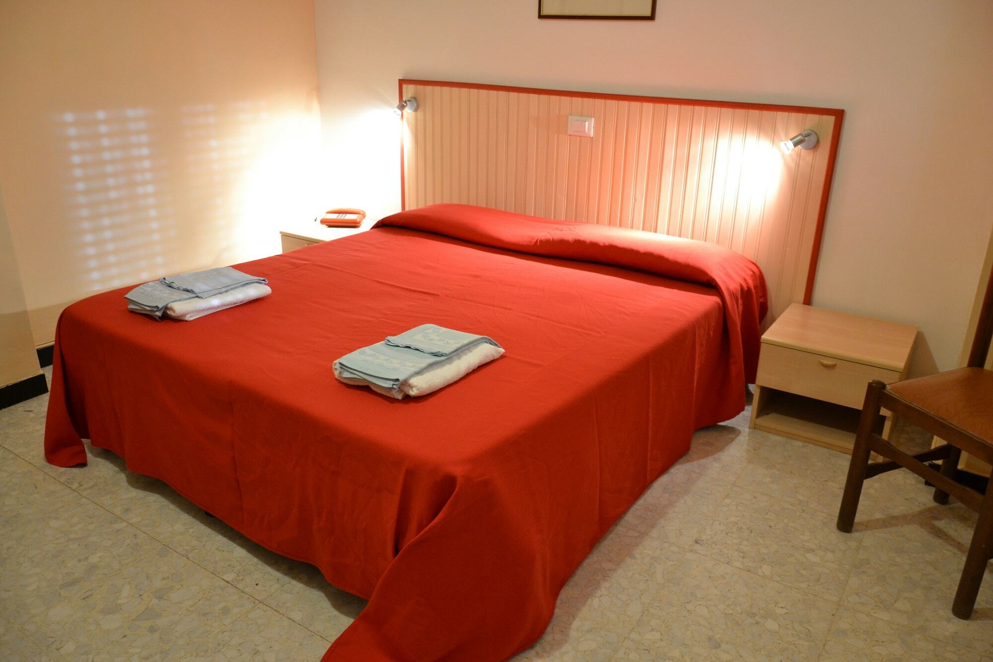 Hotel Geppi Pietra Ligure Luaran gambar